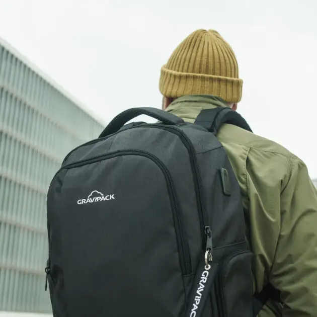 Partez à l’aventure avec une sensation impressionnante de légèreté ! Gravipack le fait pour vous.