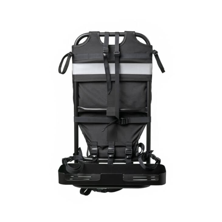 professionnel de la logistique avec équipement de portage, détail de l’exosquelette, solution de portage GRAVIPACK