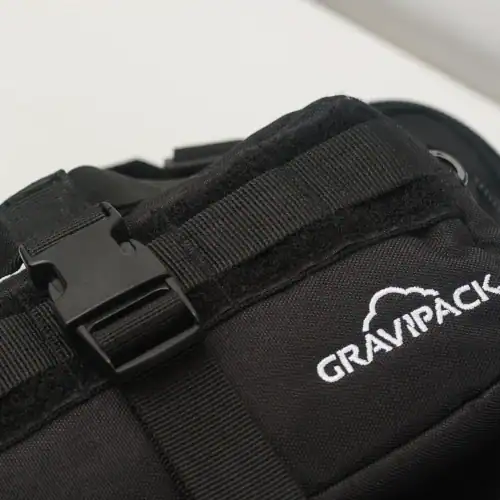Un sac qui organise votre ordinateur, accompagne vos voyages et améliore votre confort de portage.