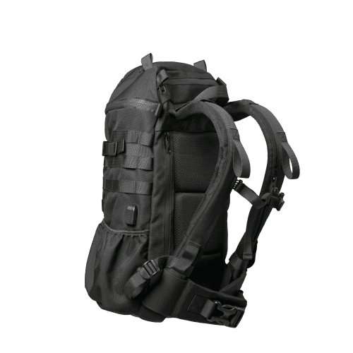 Sac à dos PC 17 pouces GRAVIPACK posé avec compartiments et système de portage visibles