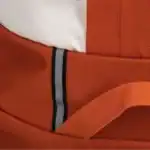 Personne en déplacement portant un sac à dos léger confortable GRAVIPACK