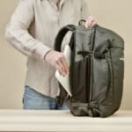 Gravipack répartit la charge pendant que votre dos profite enfin du paysage.
