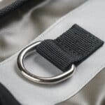 agent terrain portant son équipement professionnel, rangements intérieurs, solution de portage GRAVIPACK