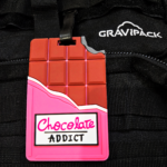 Porte-nom Gravipack tablette de chocolat pour valise et sac à dos